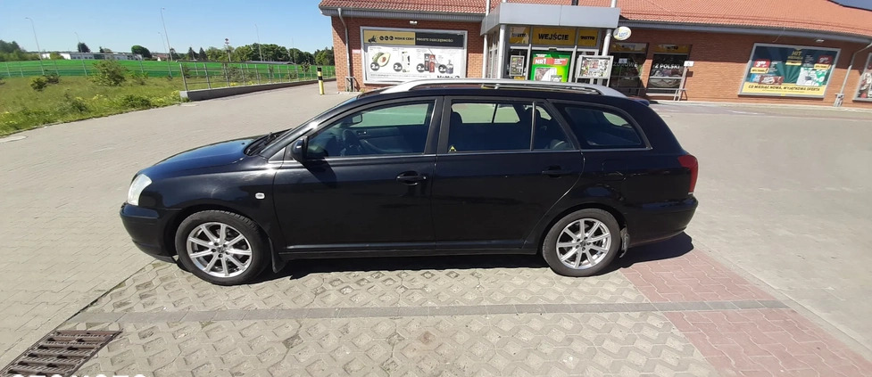 Toyota Avensis cena 7900 przebieg: 319000, rok produkcji 2005 z Czyżew małe 56